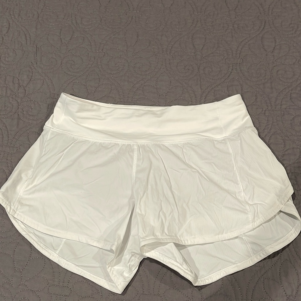 Lulumelon Speed Up shorts.